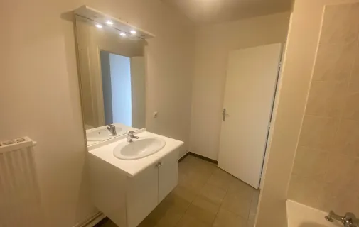 Location Courbevoie Appartement 686ea1fa1c1b