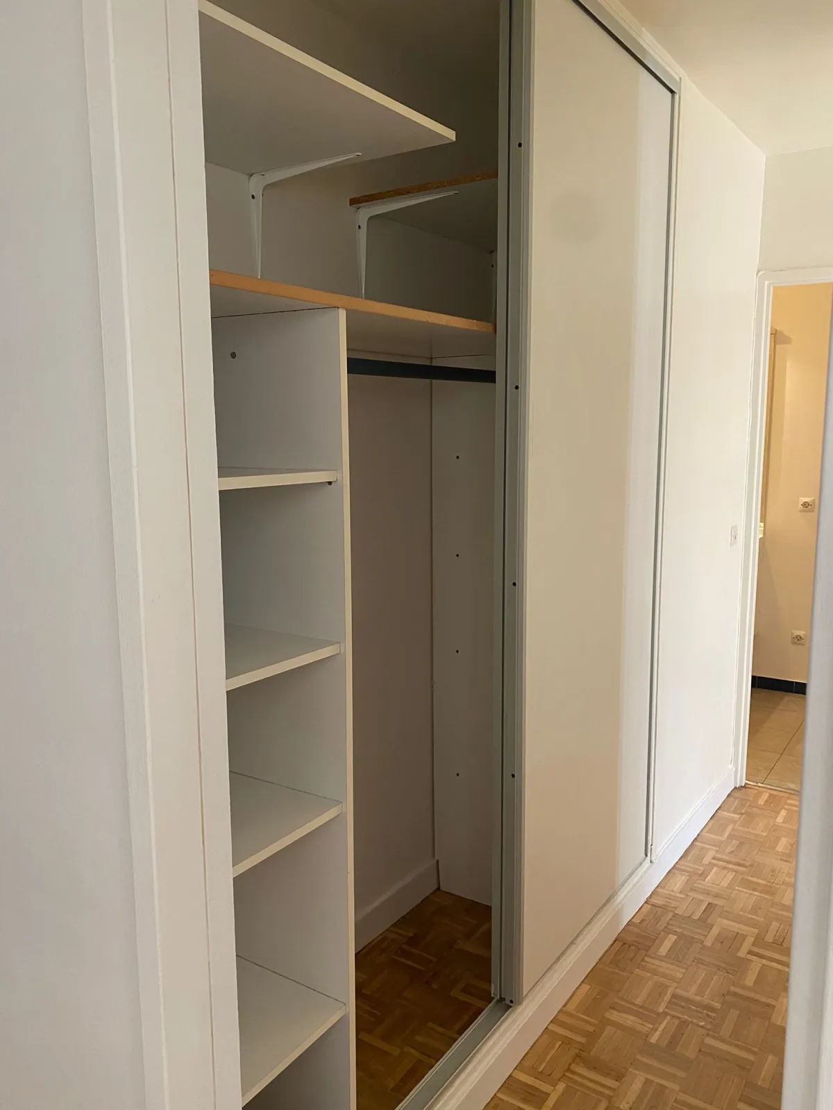 Location Courbevoie Appartement 686ea1fa1c1b