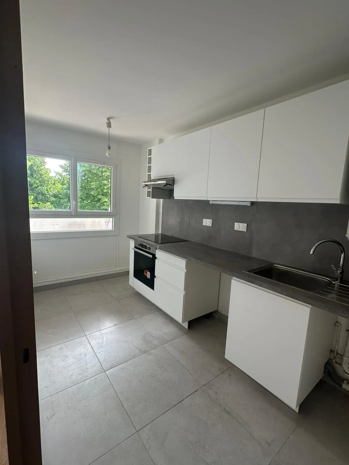 Location Montigny-le-Bretonneux Appartement 687c8944c8f14