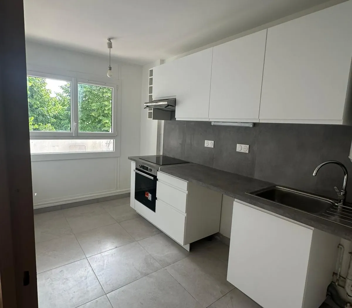 Location Montigny-le-Bretonneux Appartement 687c8944c8f1