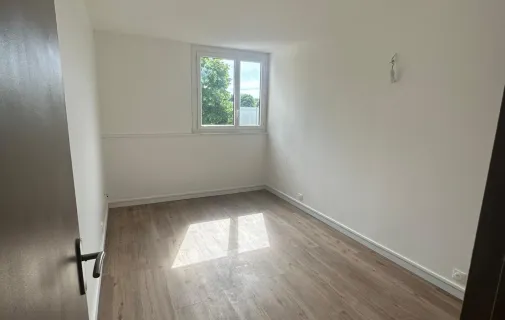 Location Montigny-le-Bretonneux Appartement 687c8944c8f1