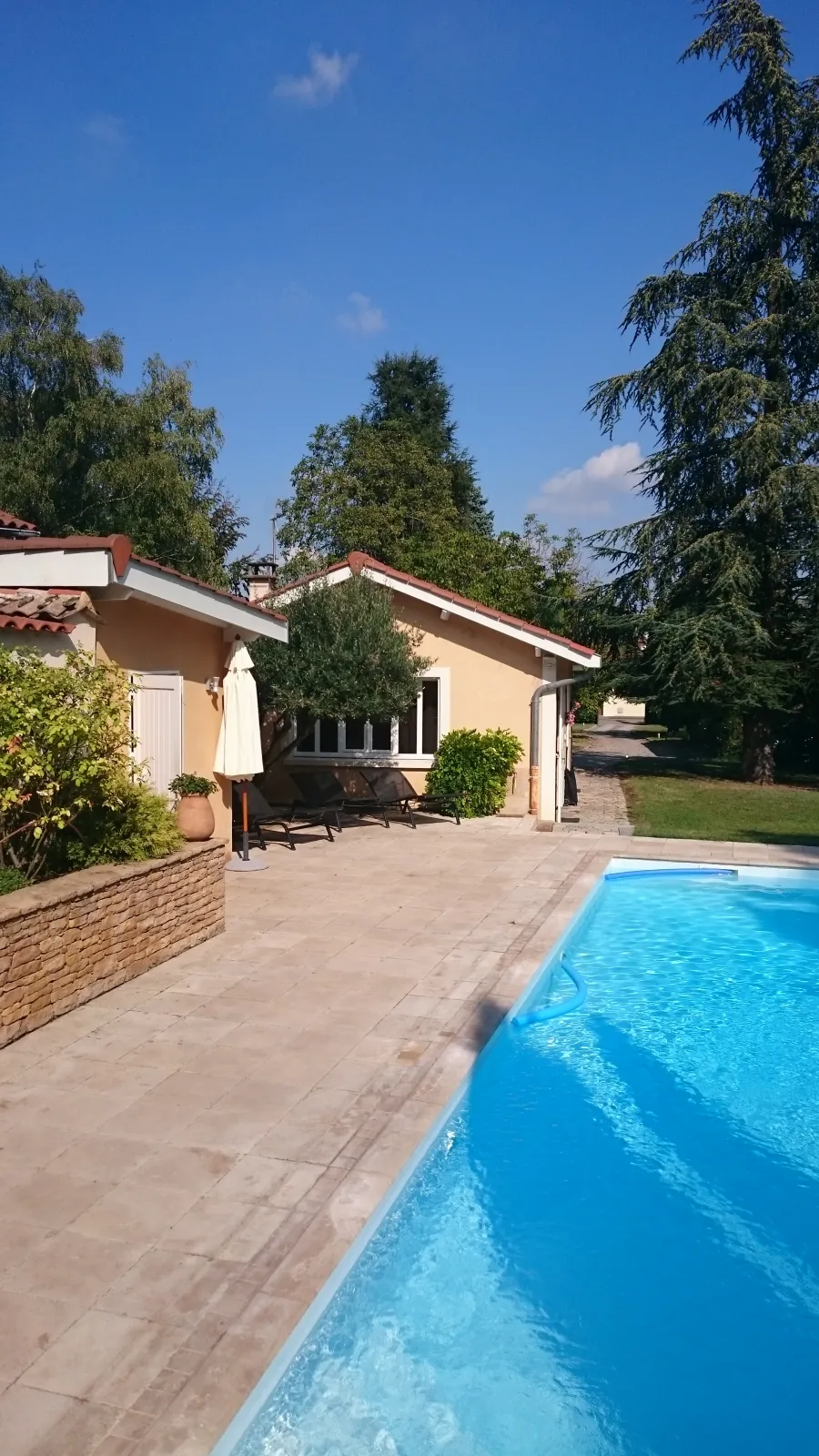 Location Saint-Genis-Laval Maison 687c8fcd95b22
