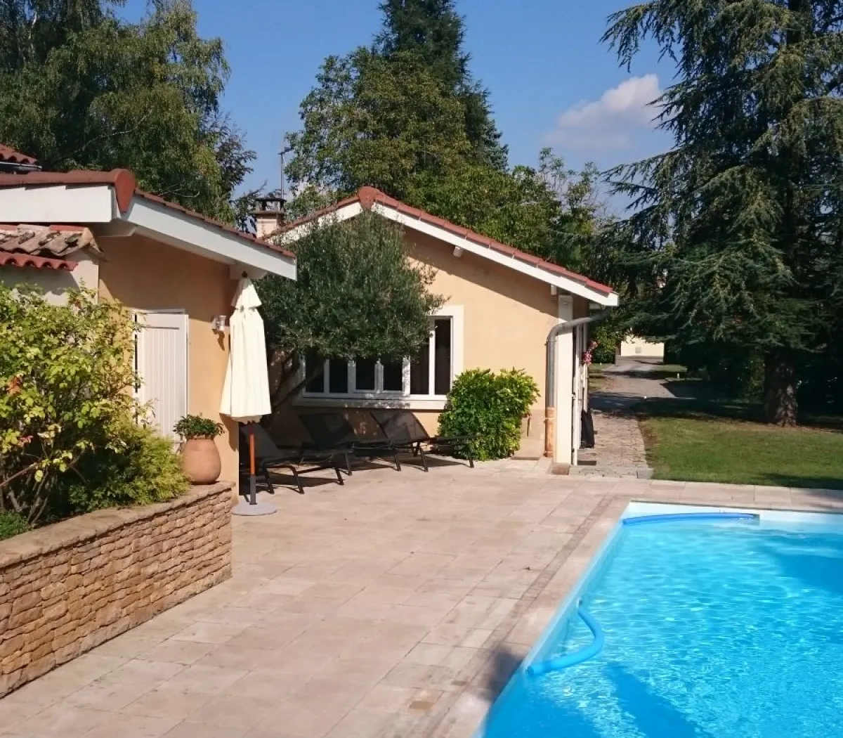 Location Saint-Genis-Laval Maison 687c8fcd95b2