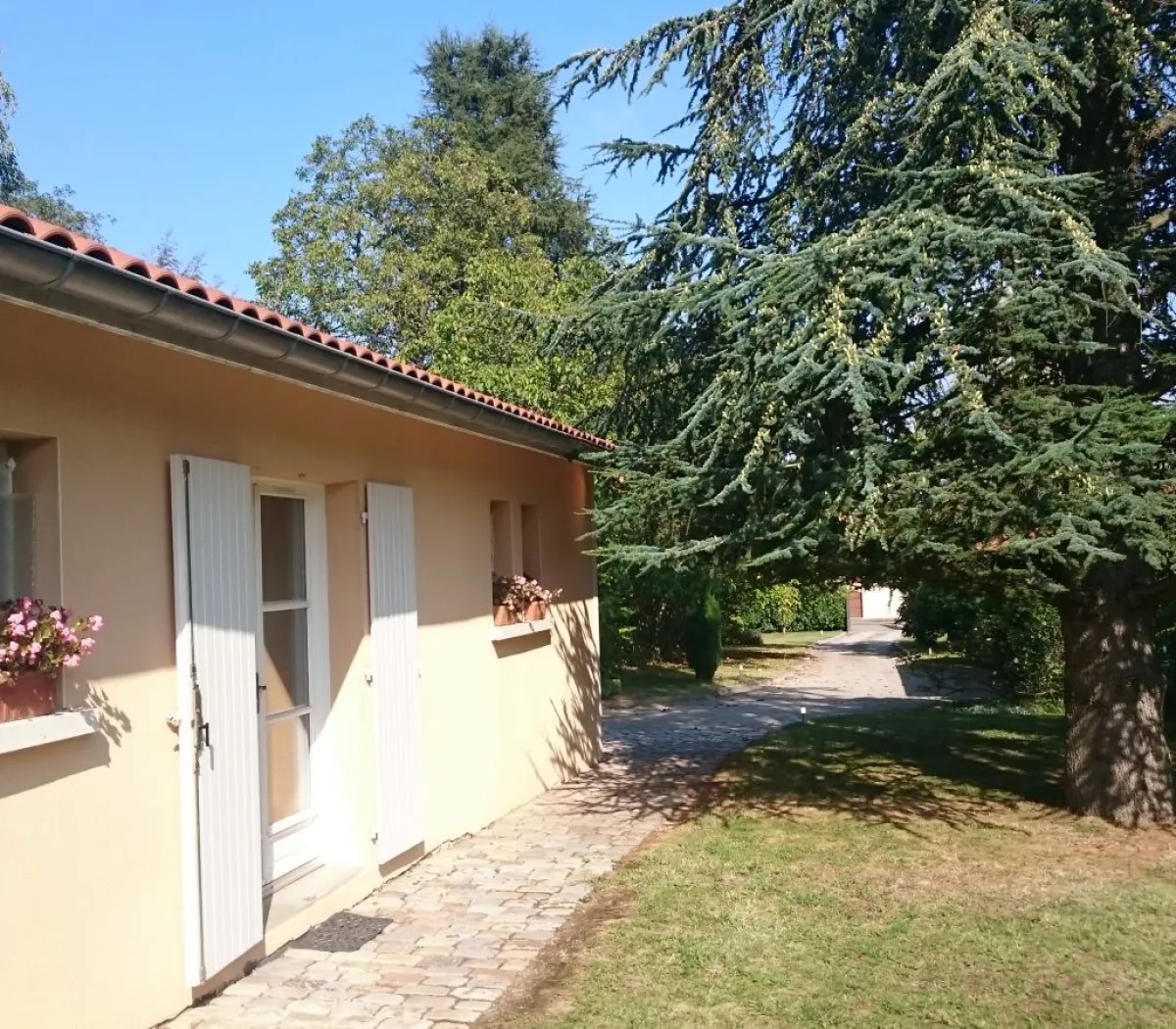 Location Saint-Genis-Laval Maison 687c8fcd95b2