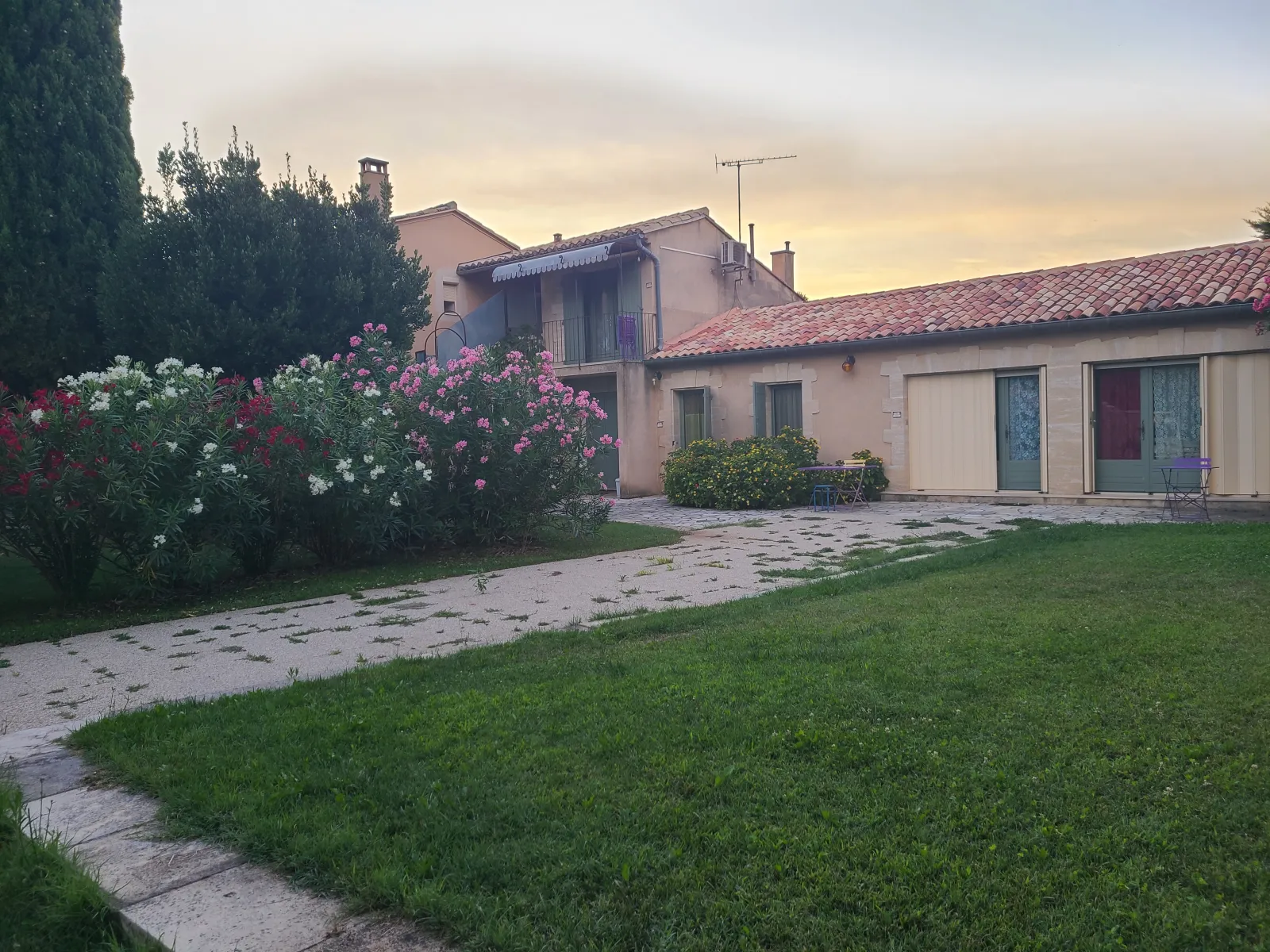 Location Le Thor Appartement 6882764c1bed