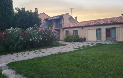 Location Le Thor Appartement 6882764c1bed