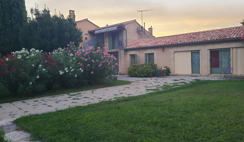Location Le Thor Appartement 6882764c1bed