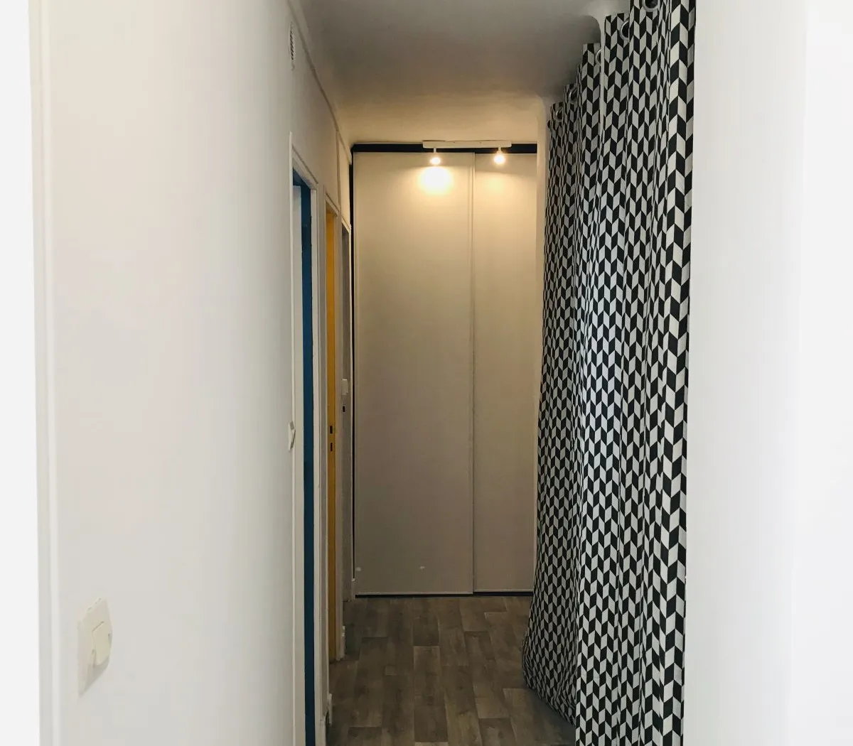 Location Aix-en-Provence Appartement 68835490b36b