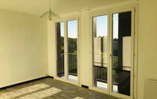 Location Aix-en-Provence Appartement 68835490b36b