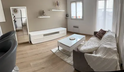 miniatureLocation Les Pavillons-sous-Bois Appartement 6891b93a73722
