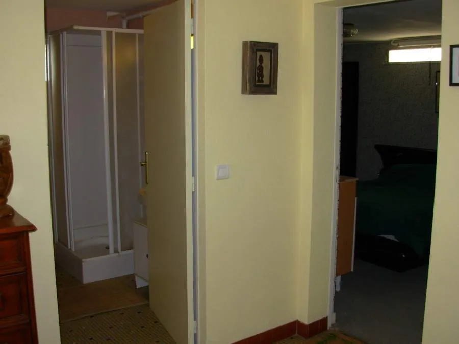 Location Saint-Genouph Chambre 6891f5a694da4