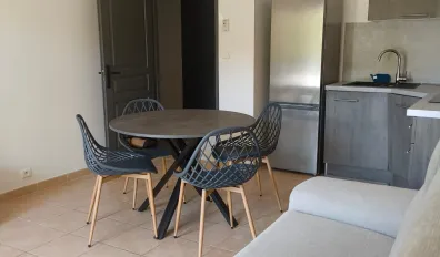 miniatureLocation Vedène Appartement 6894c6b2e8562