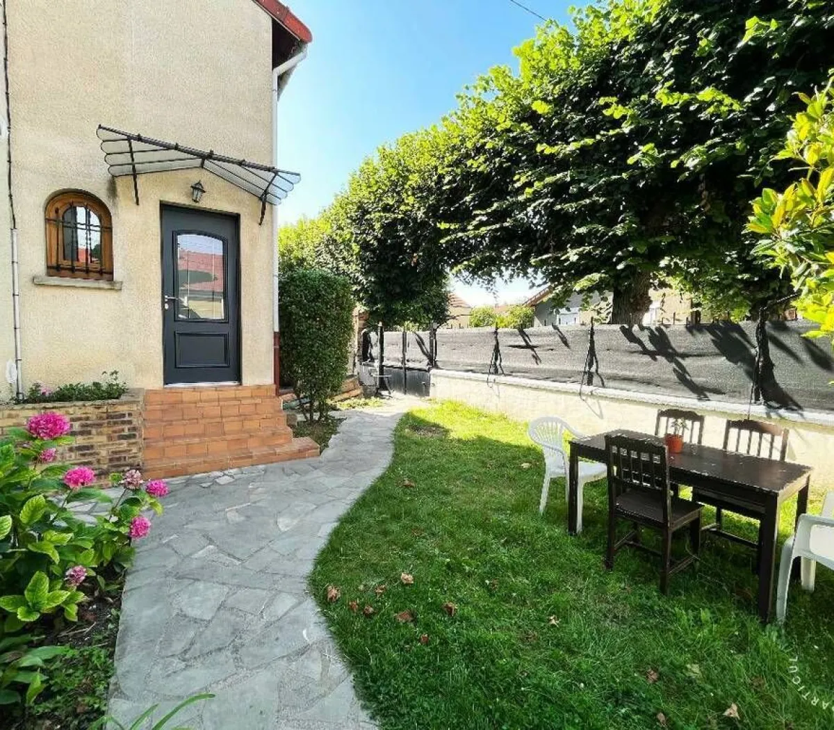 Location Villeneuve-le-Roi Chambre 68a2d10c5665