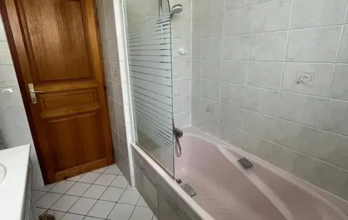 Location Villeneuve-le-Roi Chambre 68a2d10c5665