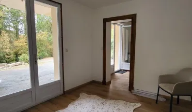 miniatureLocation Pissotte Appartement 68aa2d81cf3f2