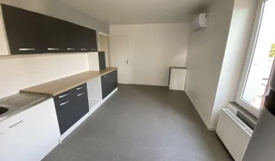 Location Le Chambon-Feugerolles Appartement 68ac097769f9