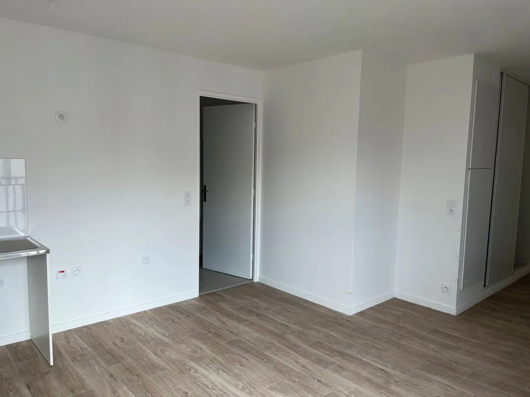 Location Bobigny Appartement 68b83a285986