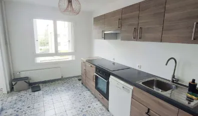 Location Saint-Genis-Laval Appartement 68b968bdcd40
