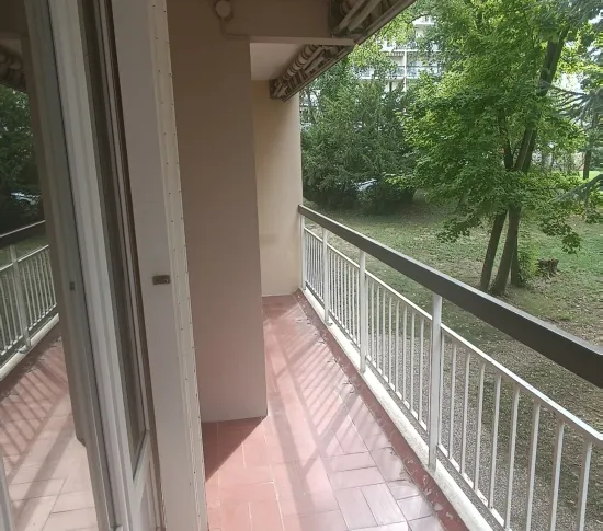 Location Saint-Genis-Laval Appartement 68b968bdcd40