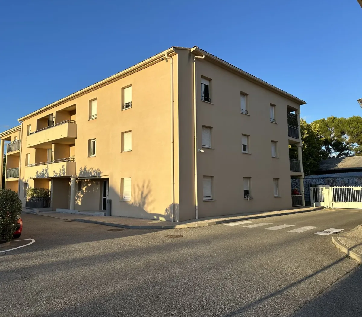 Location Carpentras Appartement 68bc13d76363