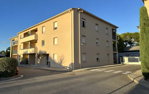 Location Carpentras Appartement 68bc13d76363