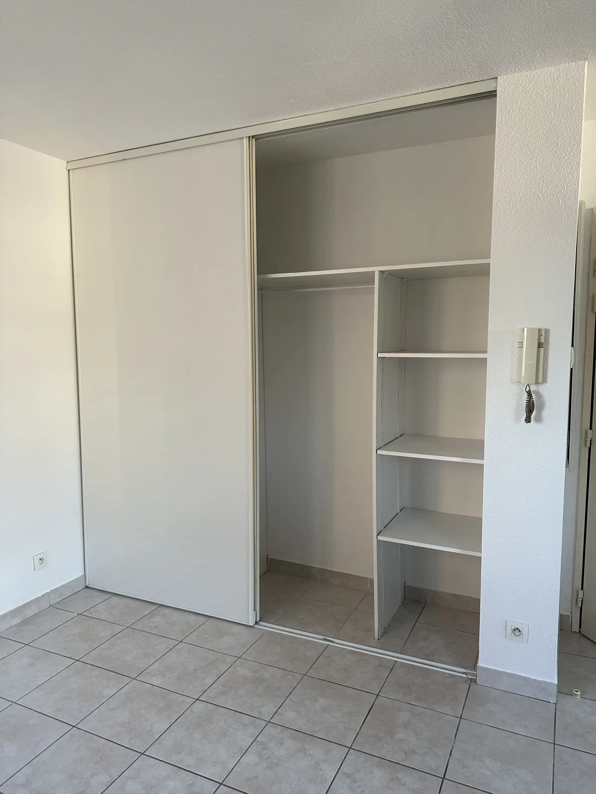 Location Carpentras Appartement 68bc13d763636