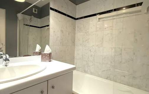 Location Asnières-sur-Seine Appartement 68bf43338942