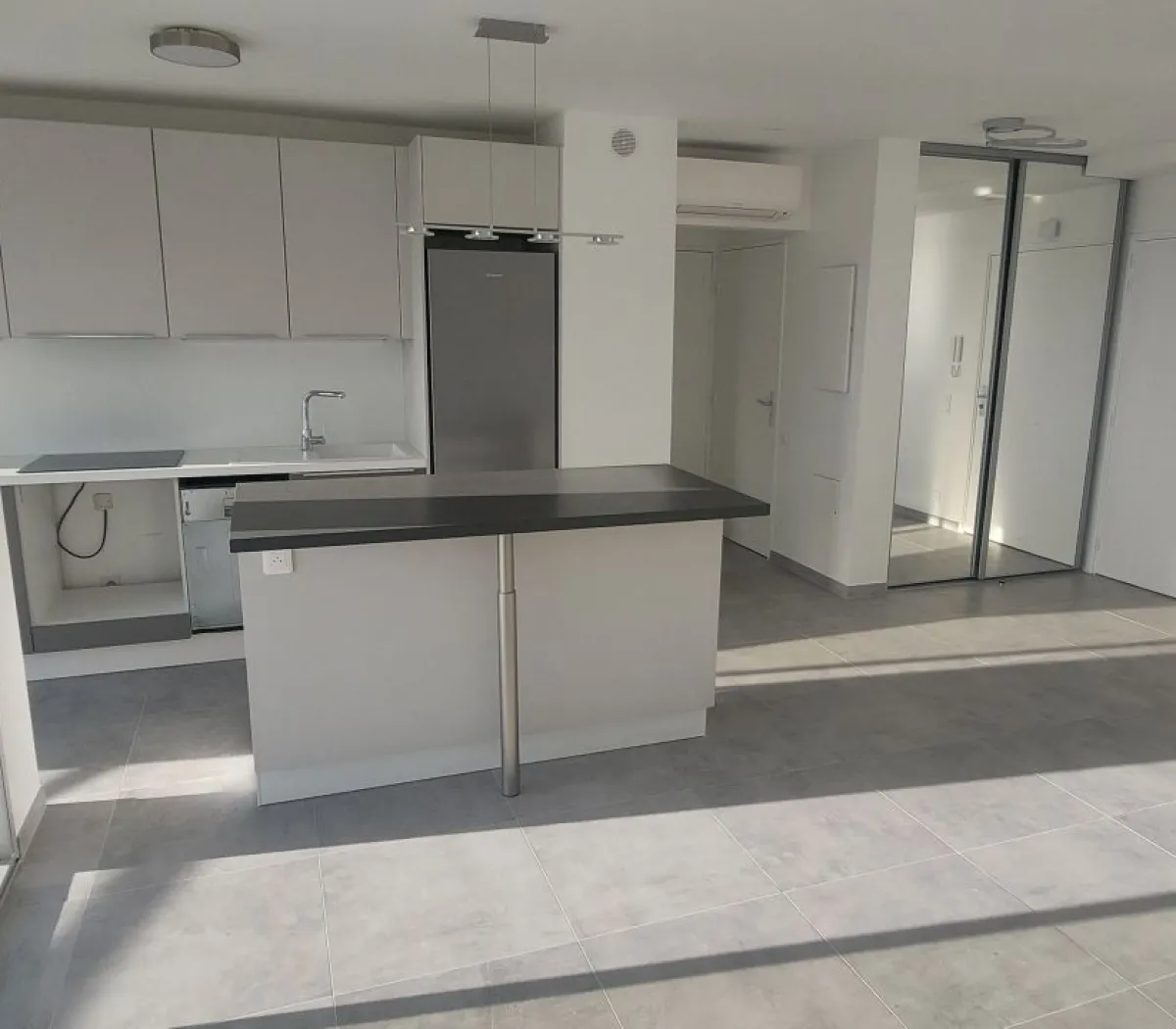 Location Antibes Appartement 68c013f27872