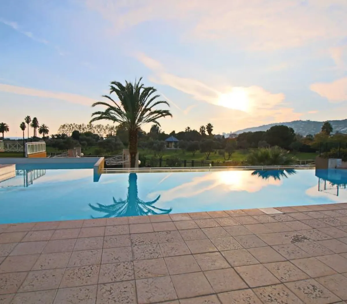 Location Antibes Appartement 68c013f27872