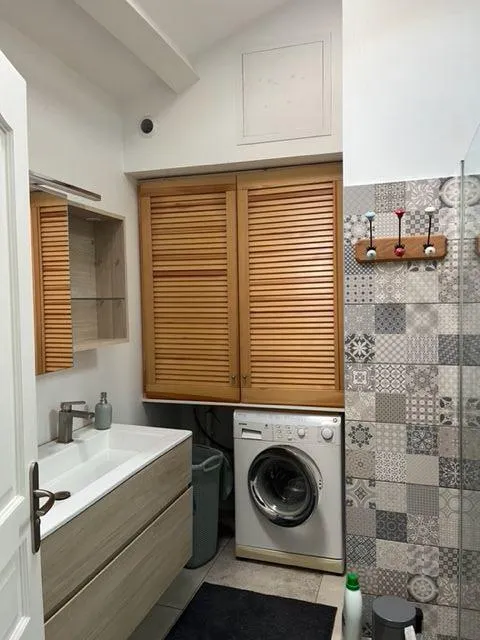 Location Oullins-Pierre-Bénite Chambre 68c19c3abb3a