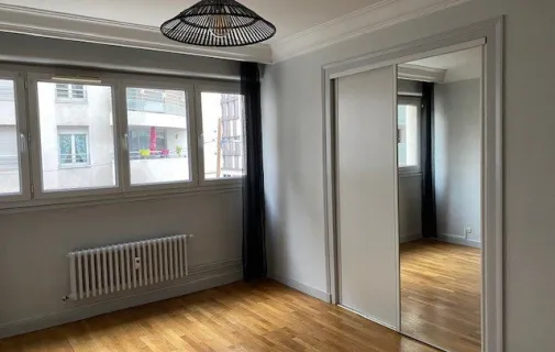 Location Villeurbanne Appartement 68c2b2aa6155