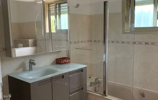 Location Saint-Laurent-du-Var Appartement 68c9922f721c