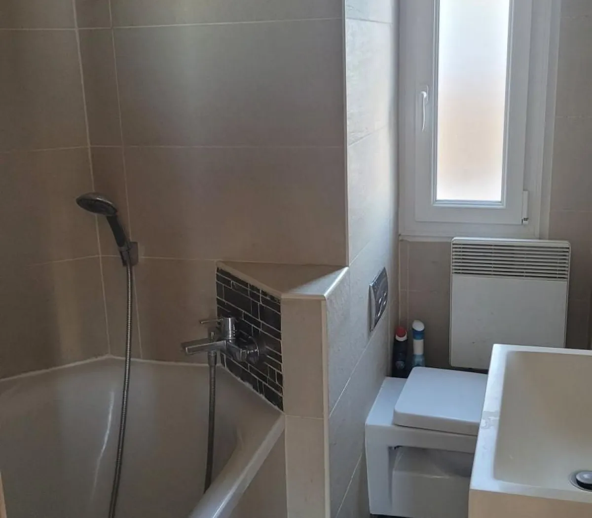 Location Courbevoie Appartement 68cbd3b3071f