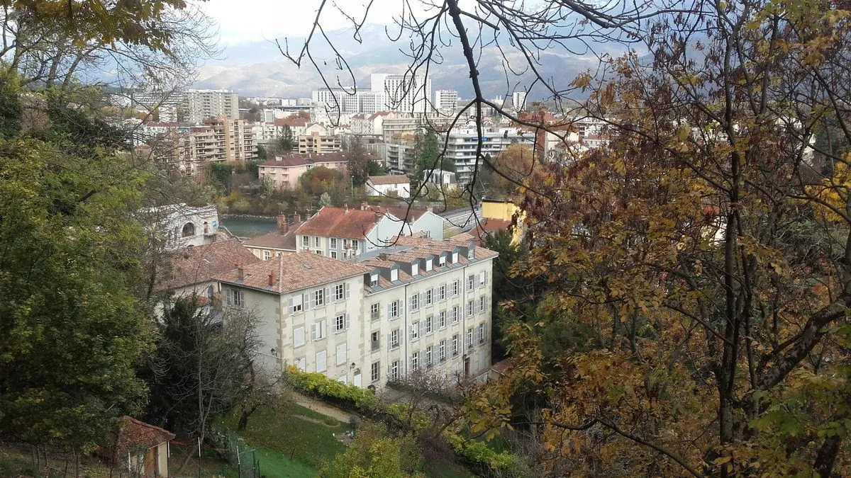 Location Grenoble Appartement 68cbd7eb8c841