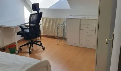 miniatureLocation Bruz Chambre 68cd43d6ea4e2
