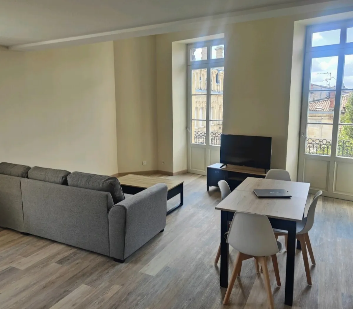 Location Bordeaux Appartement 68d39ec7b505