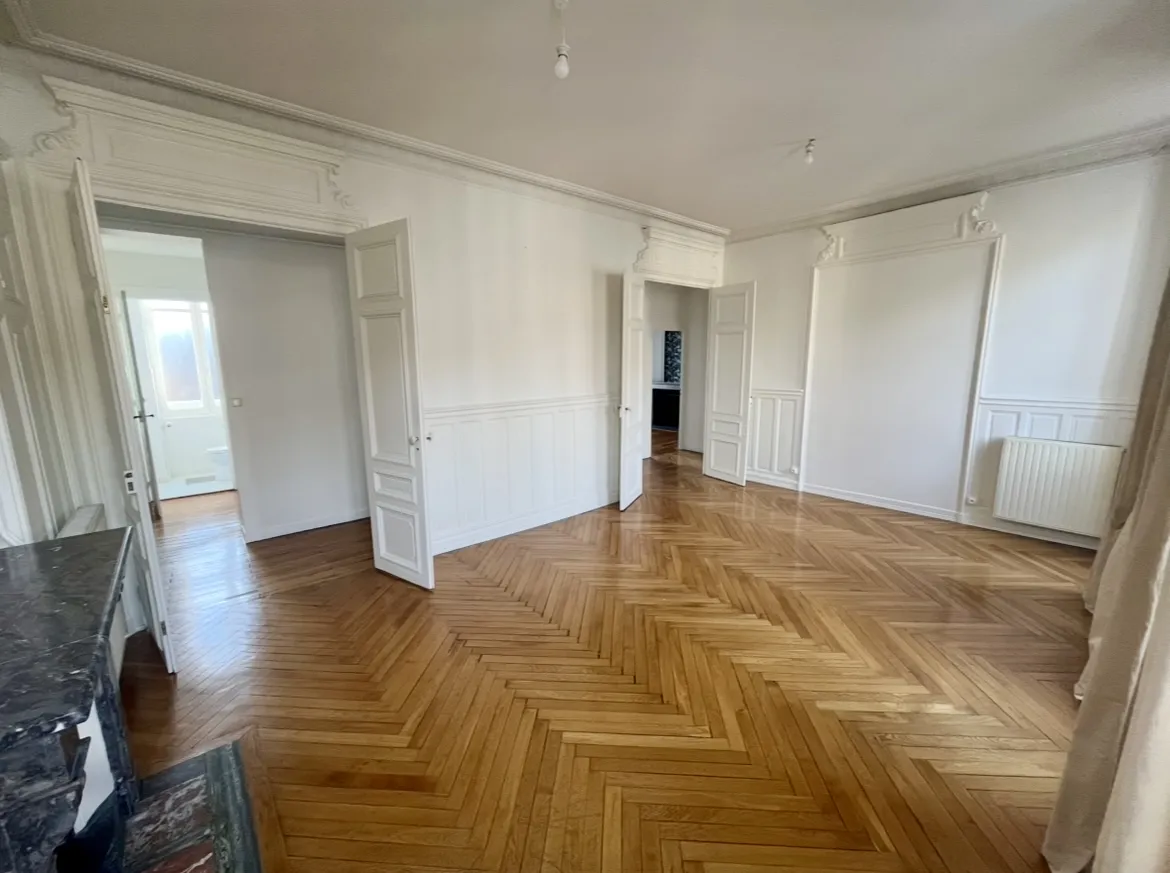 Location Bourg-en-Bresse Appartement 68d3b3c84f691