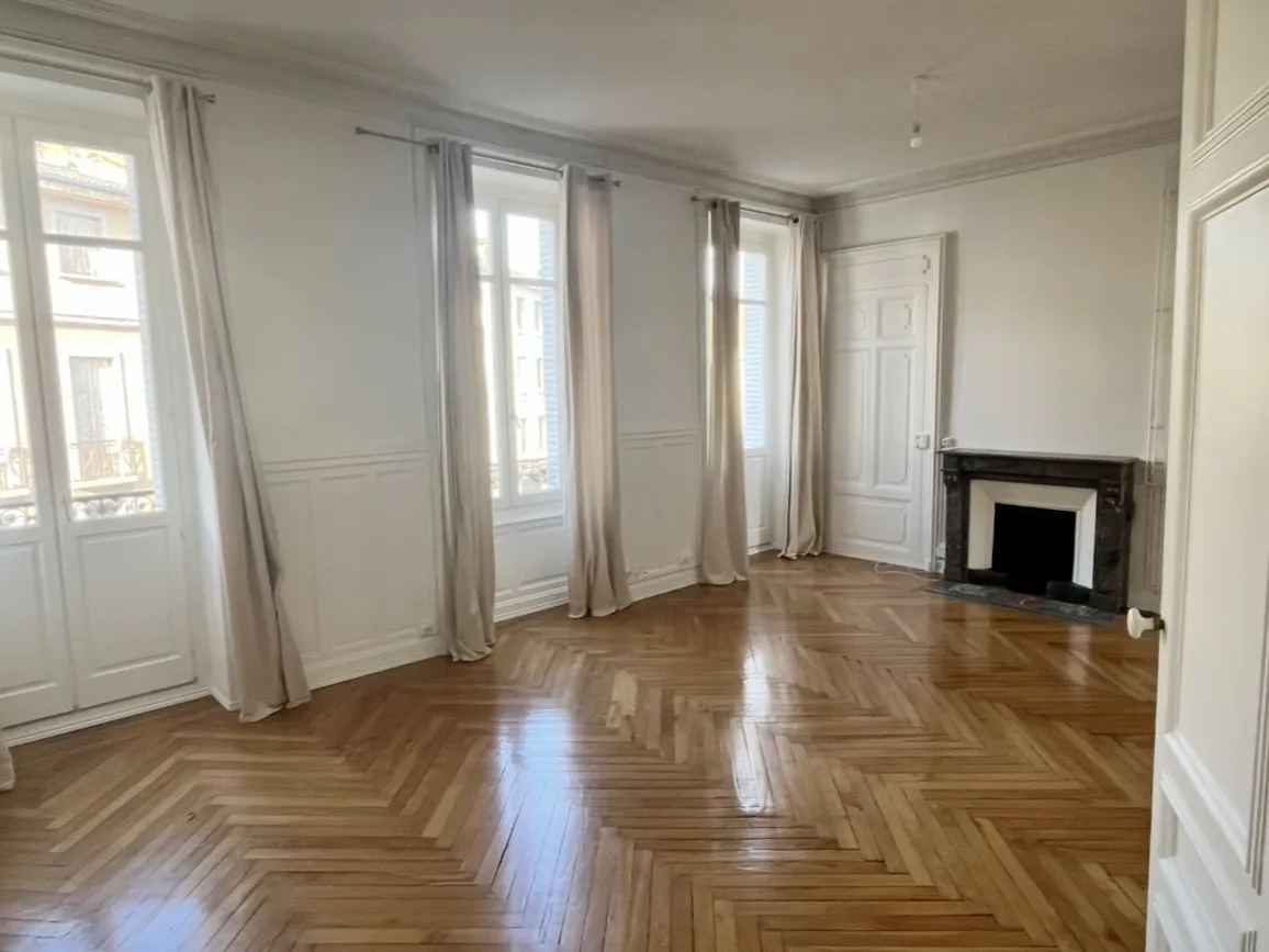 Location Bourg-en-Bresse Appartement 68d3b3c84f692