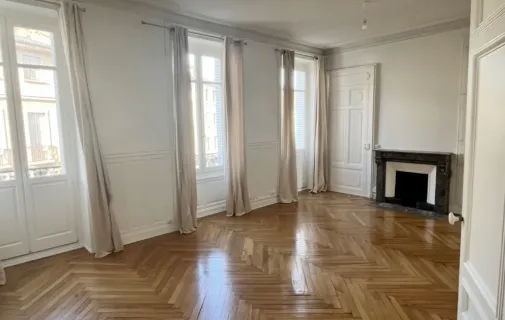 Location Bourg-en-Bresse Appartement 68d3b3c84f69