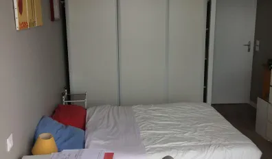 miniatureLocation Cenon Chambre 68d96f8469812