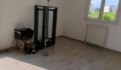 miniatureLocation Courdimanche Appartement 68d9891c92752