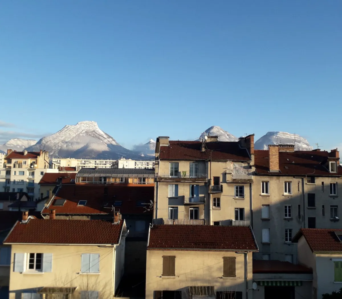Location Grenoble Appartement 68da46559310