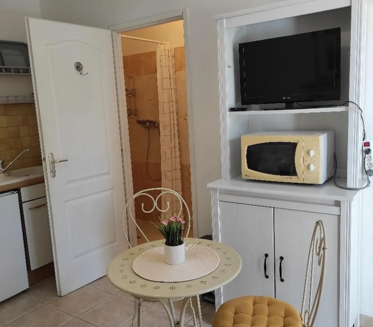 Location Saint-Andiol Appartement 68dbc65b7400