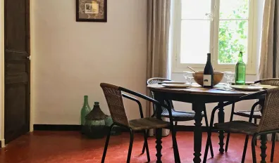 miniatureLocation Collobrières Appartement 68dc2309bd382
