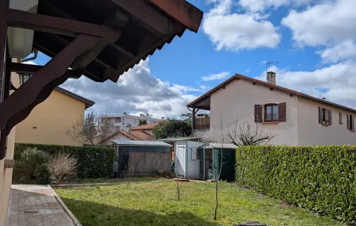 Location Décines-Charpieu Appartement 68e4ae670f81