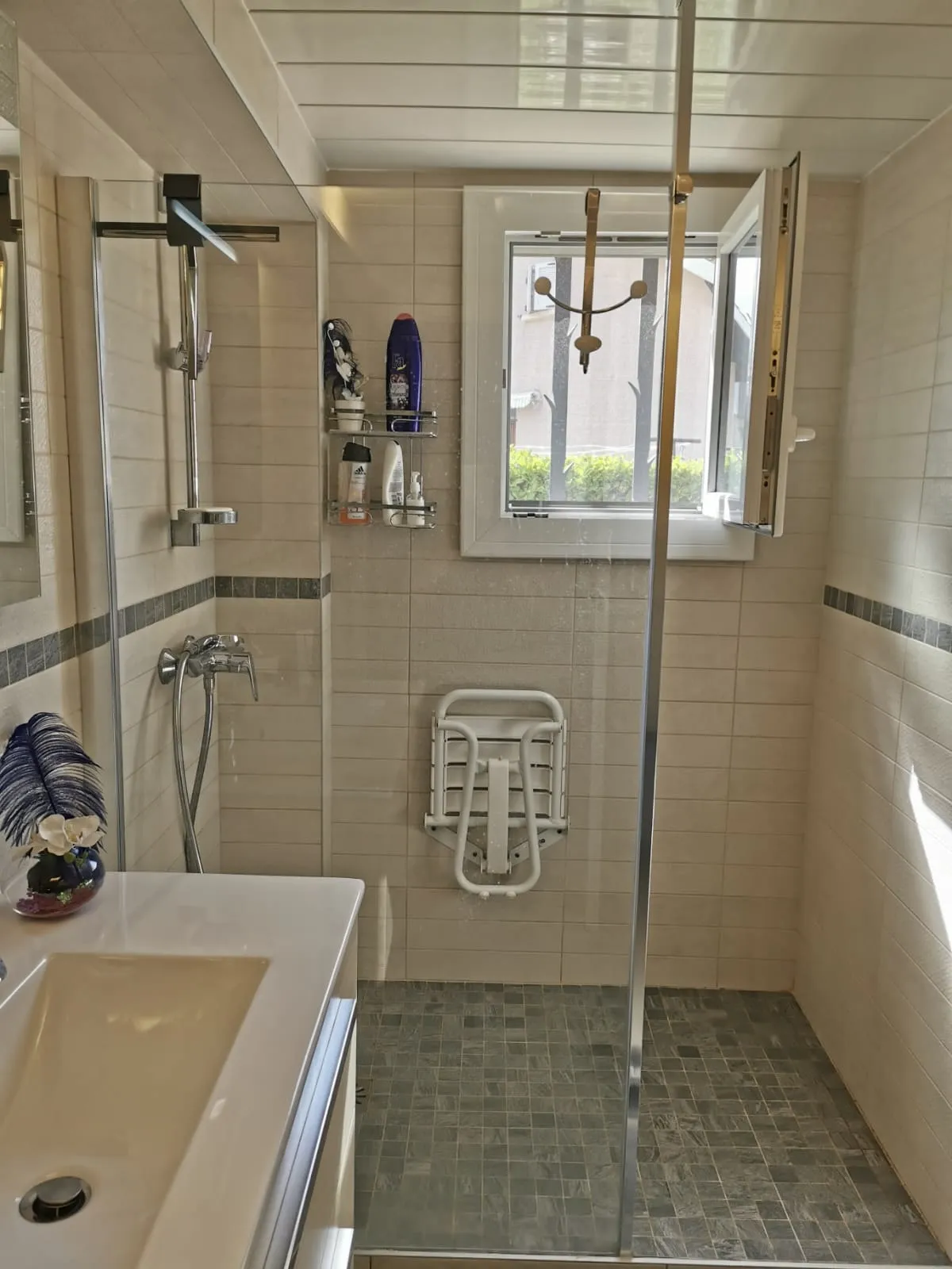 Location Décines-Charpieu Appartement 68e4ae670f812