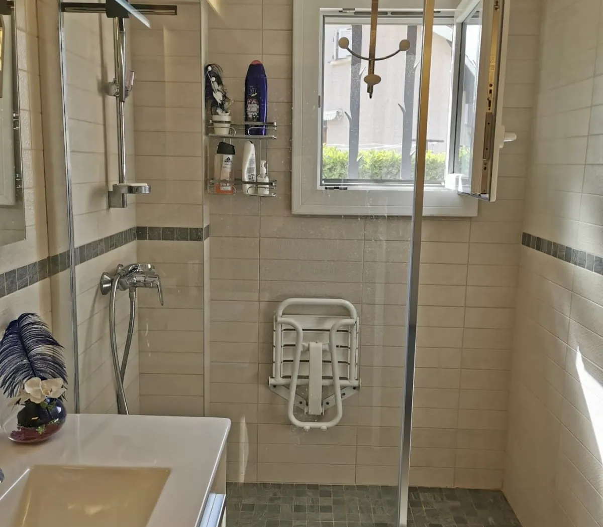 Location Décines-Charpieu Appartement 68e4ae670f81