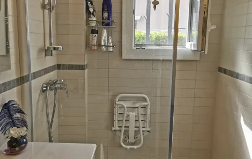 Location Décines-Charpieu Appartement 68e4ae670f81