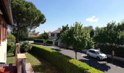 miniatureLocation Décines-Charpieu Appartement 68e4ae670f812