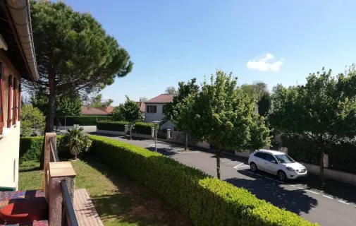 Location Décines-Charpieu Appartement 68e4ae670f81